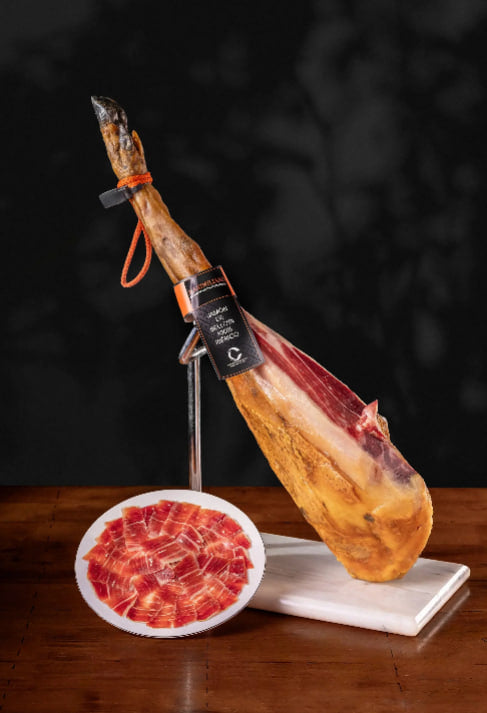 Jamón Entero de Bellota 100 % Ibérico · Curación de 36 Meses